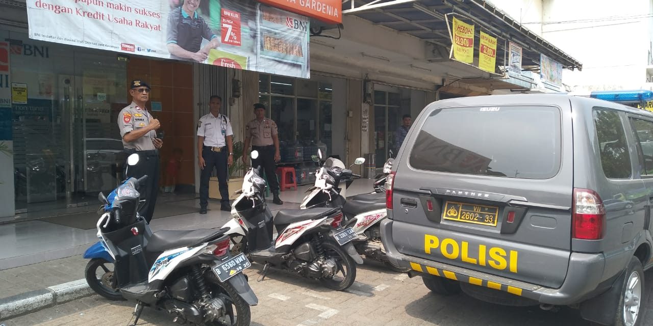 Cegah Tindakan Kejahatan, unit Patroli Polsek Benda Pantau Kantor Bank dan Himbau Satpam