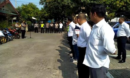 Pimpin Apel Pagi, Kapolsek Jatiuwung Minta Jajarannya Berikan Pelayanan Terbaik Kepada Masyarakat