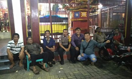 Meski larut malam, Binmas Polsek Neglasari hadir di tengah warga