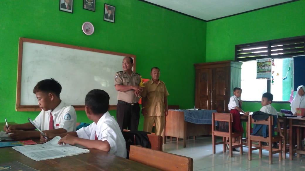 Berikan Motivasi Giat Belajar Serta Disiplin Terhadap Murid di SDN III Kampung Melayu