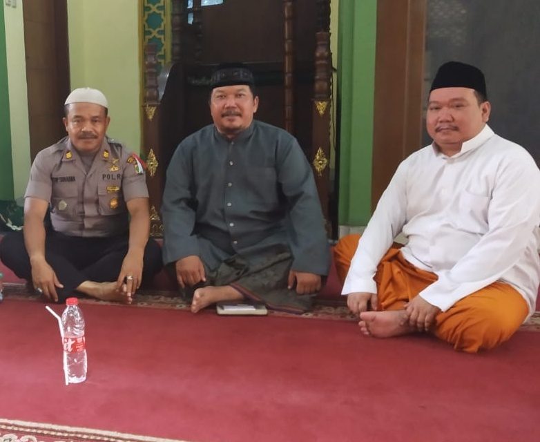 Silaturahmi Wakapolsek Neglasari dengan Pak Ustadz