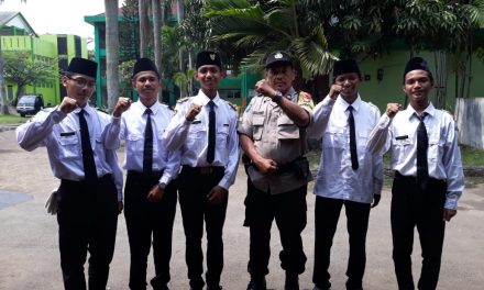 Polisi keliling sekolah polkiss bhabinkamtibmas polsek batuceper kunjungi sekolah SMK Manbaul ulum pondok pesantren assidiqiyah 2 batu ceper