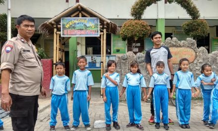 Sambangi sekolah dasar, Binmas Polsek Neglasari imbau Murid SD