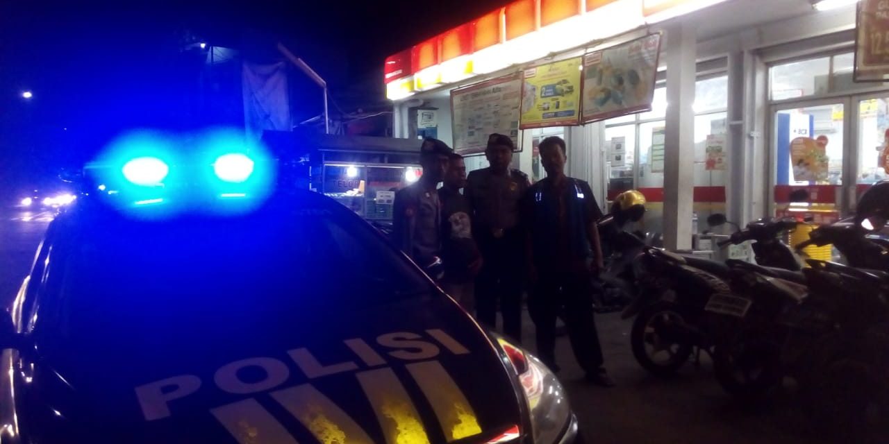 Aiptu Marali himbau Juru Parkir minimarket dalam Patroli Biru