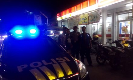 Aiptu Marali himbau Juru Parkir minimarket dalam Patroli Biru