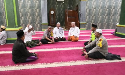 Harmonisasi Polsek Neglasari bersama warga dalam Shubuh Jamaah