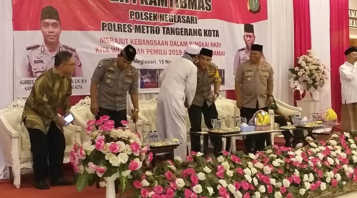 Kapolres Metro Tangerang Kota gandeng Para ulama dalam Pengukuhan Da’i Kamtibmas Polsek Neglasari