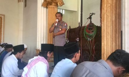 Shalat Jum’at Keliling Wakapolsek Neglasari ajak Jamaah tangkal Radikalisme