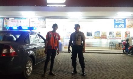 Cegah kejahatan dengan sasaran minimarket 24 Jam, Patroli Biru Polsek Neglasari imbau Juru Parkir