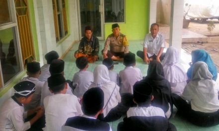 Bersama Pak Lurah, Aiptu Sulaiman kunjungi Madrasah Nurul Hikmah