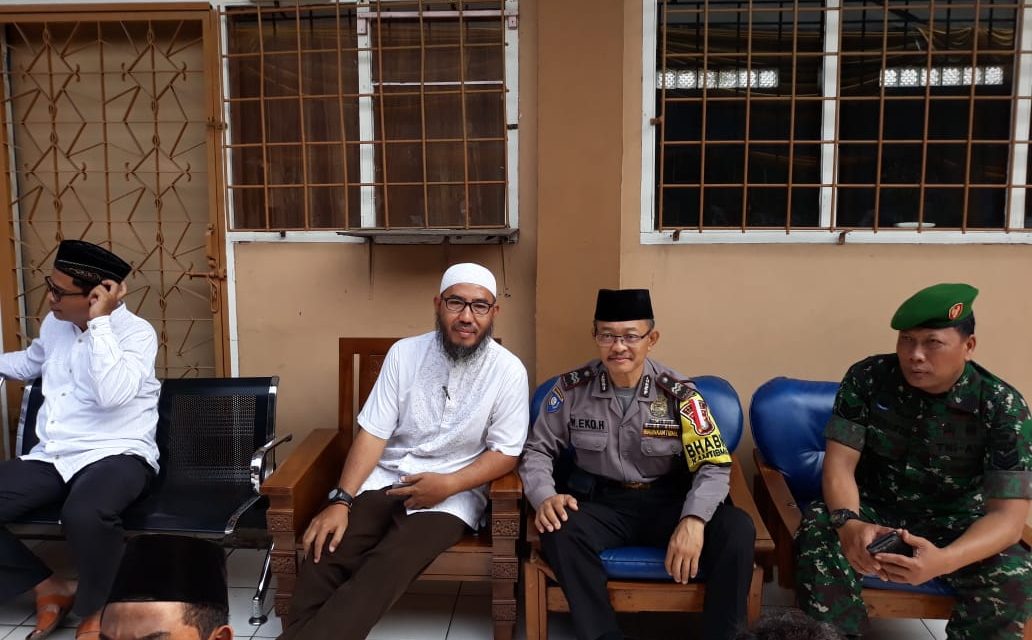 BHABINKAMTIBMAS KELURAHAN SUDIMARA BARAT BERSAMA BABINSA SAMBANG TOGA.   GIAT SAMBANG/ANJANGSANA.