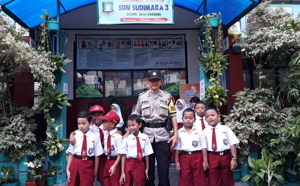 BHABINKAMTIBMAS KELURAHAN SUDIMARA BARAT GIAT SAMBANG DI SD.N.SUDIMARA.3.CILEDUG MELAKSANAKAN  GIAT POLISI CINTA SEKOLAH.