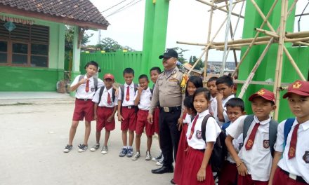 HINDARI PELAJAR KORBAN KEJAHATAN BHABINKAMTIBMAS SAMBANG KESEKOLAH SDN TANJUNG PASIR I KEC. TELUKNAGA