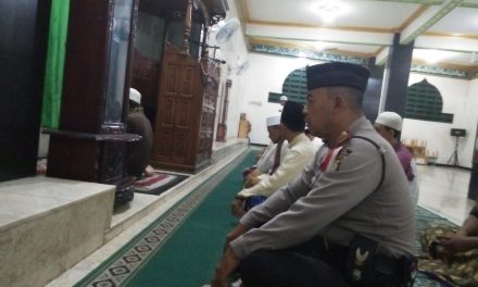 Sholat Shubuh Berjamaah Dimasjid Baitussalam Sampaikan Pesan Kamtibmas