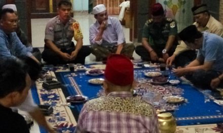 Bhabinkamtibmas Polsek Cipondoh Ajak Para Tokoh Selesaikan Masalah Dengan Musyawarah