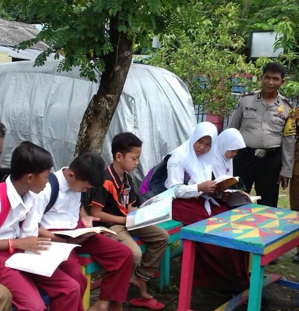 Hormati Guru dan patuhi Orang Tua imbau Binma Polsek Neglasari pada Program Polkis