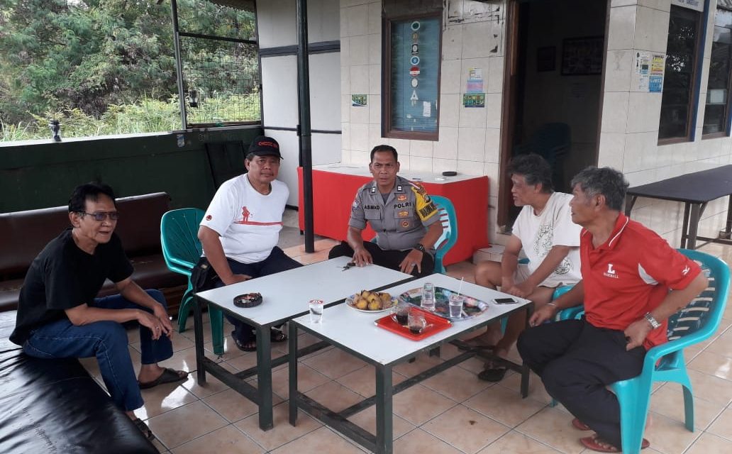 Aiptu Asmad Bersama Warga Lakukan Rembug Untuk Kegiatan Pemilihan Ketua RW