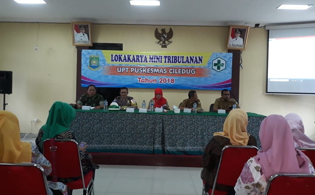 BHABINKAMTIBMAS KELURAHAN SUDIMARA BARAT BERSAMA BABINSA MENGHADIRI GIAT LOKAKARYA MINI TRIBULANAN UPT PUSKESMAS CILEDUG TAHUN 2018.DI AULA KECAMATAN.