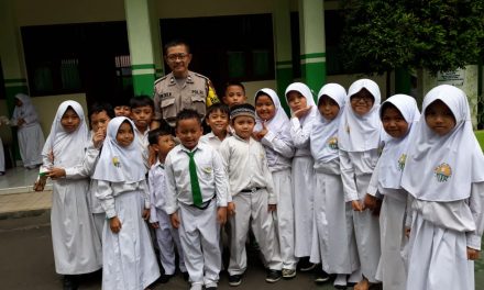 BHABINKAMTIBMAS SUDIMARA BARAT GIAT SAMBANG DI SD. ISLAM AL-HASANAH CILEDUG.  GIAT POLISI CINTA SEKOLAH.