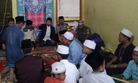 Polsantren Aiptu Mulyadih Dengan Mengikuti Pengajian Rutin Mingguan