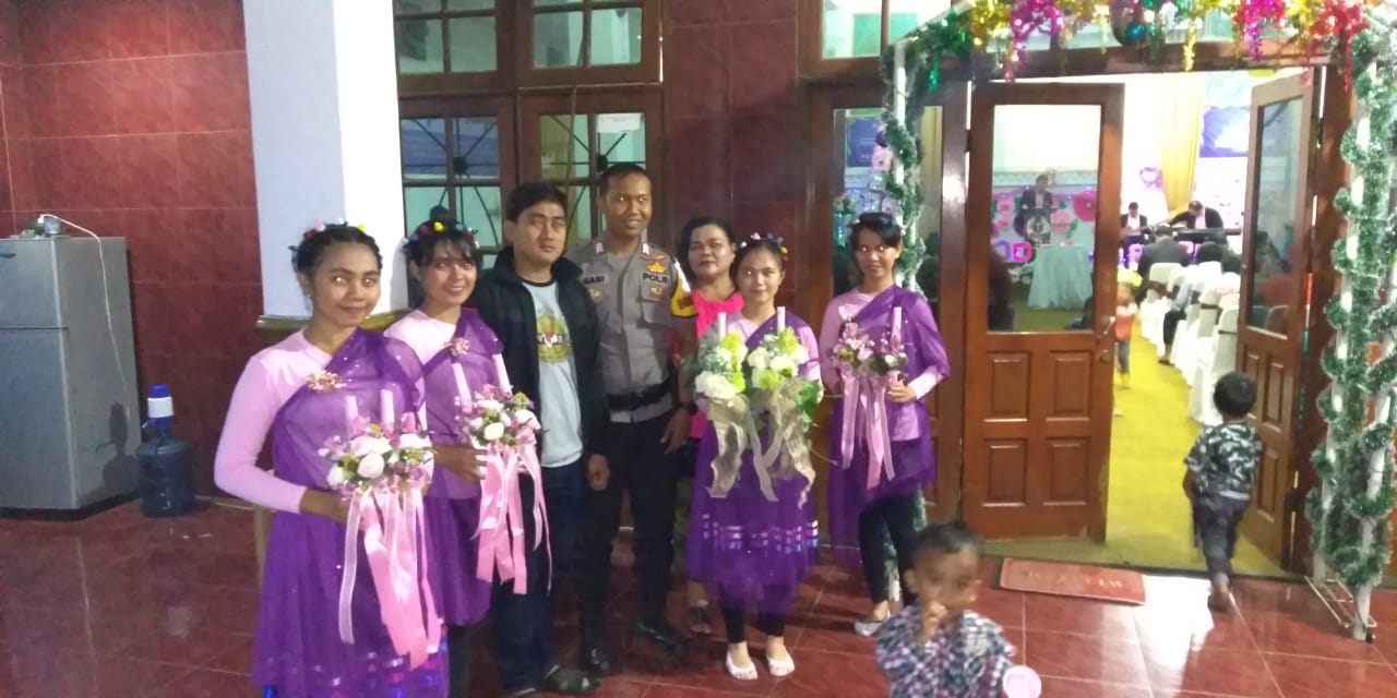 Bripka Agani bersama Brigadir Nurul amankan Perayaan Natal di Gereja El Gibor