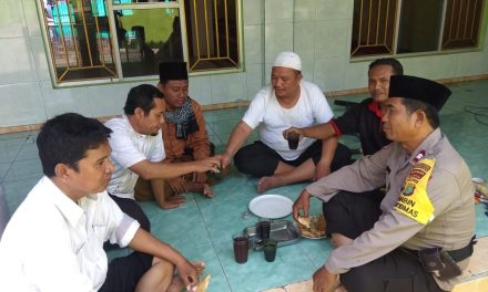 Bincang Kamtibmas Binmas Polsek Neglasari dengan warga usai Shalat berjamaah