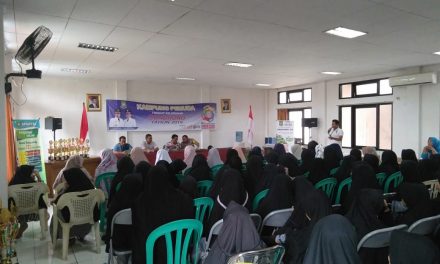 Hadiri Acara Kampung Pemuda, Bhabinkamtibmas Polsek Cipondoh Menjalin Kehamonisan Bersama Warganya