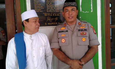 Sambangi Tokoh Agama, Kapolsek Benda Jalin Keakraban Wujudkan Kondisi Aman