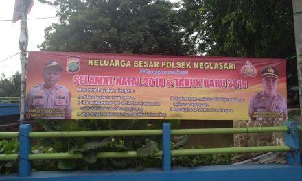 Ciptakan Situasi Kondusif Jelang Perayaan Natal dan Tahun Baru, Kapolsek Neglasari pasang Spanduk Himbauan Kamtibmas