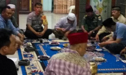 Jalin Keharmonisan, Bhabinkamtibmas Polsek Cipondoh Bersama Babinsa Kunjungi Ponpes