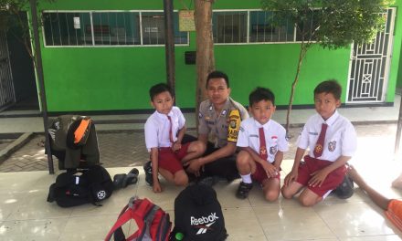 Program Polkis Bhabinkamtibmas Polsek Pakuhaji di SDN Kampung Sugri