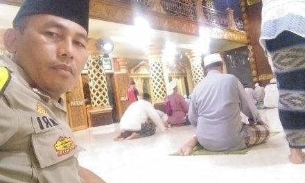 Kegiatan sholat subuh berjamaaah, Aiptu Exwanto laksanakan dan kunjungi masjid jami At Taqwa