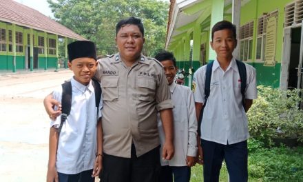 Binmas Polsek Pakuhaji kunjungi MTS Nurul akbar sampaikan pesan Kamtibmas