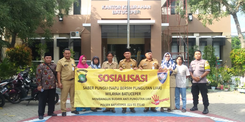 Bapak Aiptu K.Handoko melaksanakan kegiatan sosialisasi saber pungli di kelurahan batu ceper