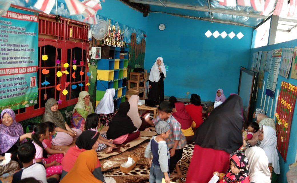 Perkumpulan Rumah keluarga Indonesia (RKI) melakukan Baksos dalam rangka menyambut hari ibu di SPKK kecamatan batu ceper kota Tangerang (Sponsor Caleg dari Partai PKS)