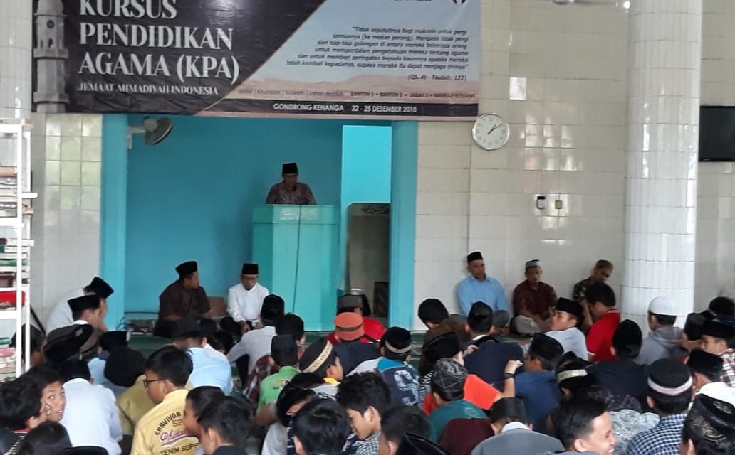 Aiptu Suhandi Hadir Di Tengah Jemaat Ahmadiyah Saat Penutupan Kursus Pendidikan Agama