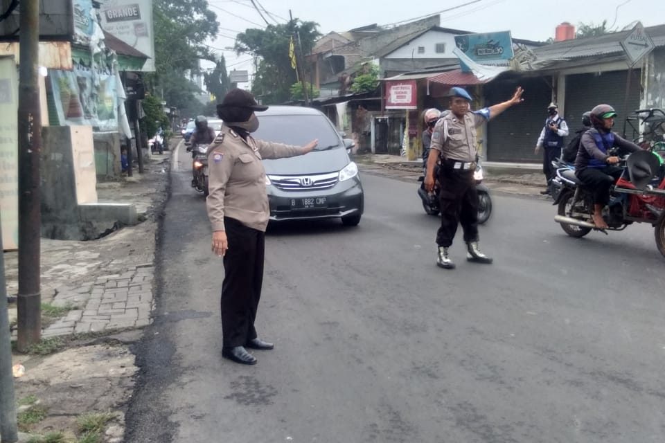 Pelayanan Prima Polsek Neglasari di pagi hari berikan Semangat masyarakat mengawali aktifitas