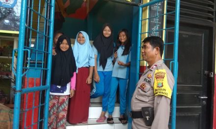 Binmas Kelurahan Kedaung Baru berikan semangat belajar murid sekolah Dasar