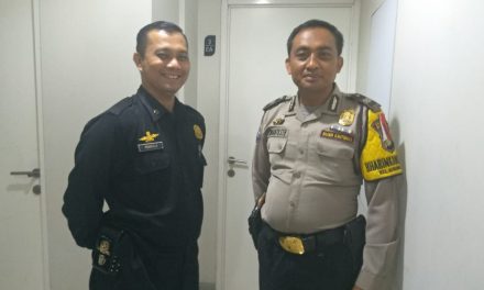 Aiptu Sumianto Binmas Kelurahan Karangsari koordinasi Kamtibmas dengan Satpam Hotel