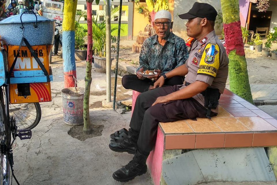 Sambangi tokoh di wilayah Binaan, Binmas Kelurahan Neglasari ajak kerjasama dalam Harkamtibmas