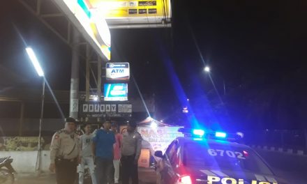 Aiptu Teddy Hermawan gelar Patroli dialogis dengan Juru parkir Minimarket