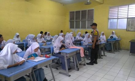 Polisi Kunjungi Sekolah Sarana Jalin kedekatan dengan Pelajar