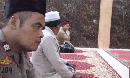 Binmas Polsek Neglasari Silaturahmi dengan Shubuh berjamaah bersama warga