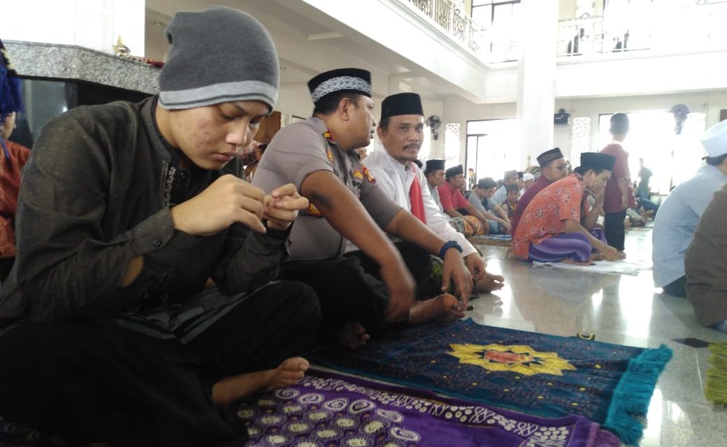 Safari Jum’at Kapolsek Jatiuwung Bersama Da’i Kamtibmas, Jalin Silaturahim Dengan Warga Masyarakat