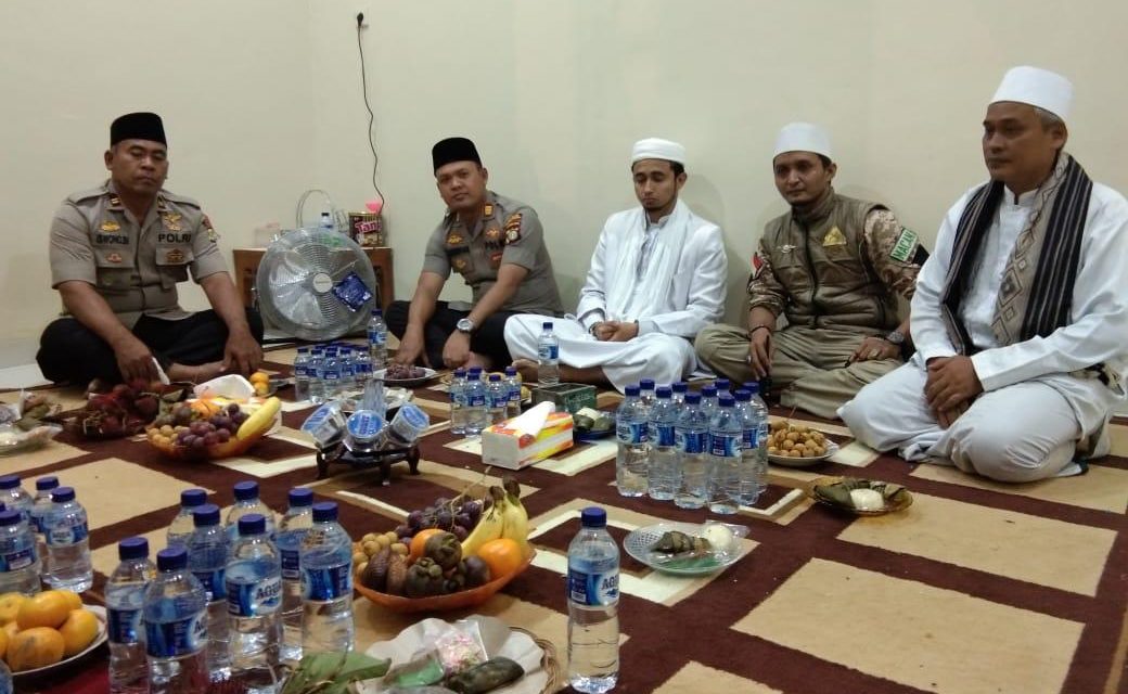 KAPOLSEK TELUKNAGA HADIRI MAULID NABI MUHAMMAD SAW DAN HAUL SYEIKH ABDUL KHODIR AL JAILANI DIPONPES SALAFIAH SAFINATUL ABROR