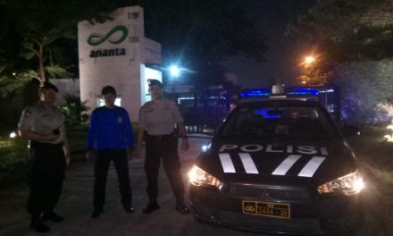 Ciptakan Kondisi Aman, Anggota Sabhara Polsek Cipondoh Patroli Biru Perumahan