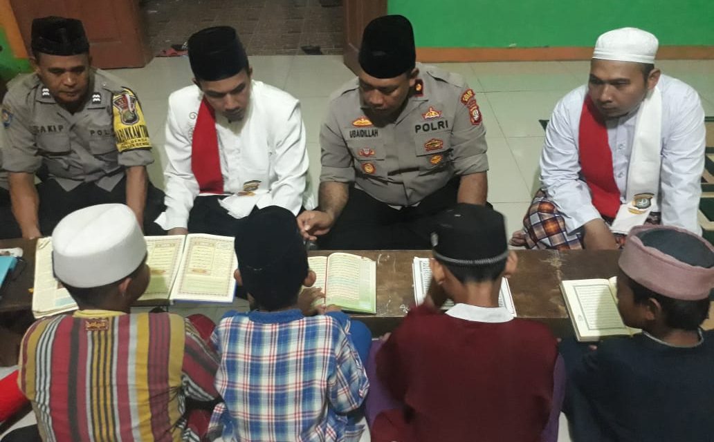 Kapolsek Benda Bersama Dai Kamtibmas Mengajar Ngaji