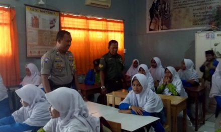 Cegah Beredarnya Narkotika di Kalangan Pelajar, Bhabinkamtibmas Polsek Cipondoh Polkis ke Sekolah