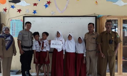 Pihak Sekolah dan Bhabinkamtibmas Bersinergi Ciptakan Keamanan Dengan Program Polkis