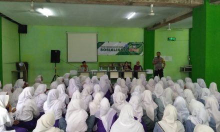 Cegah Kenakalan Remaja, Aiptu Asmad Beserta Team Srikandi Cisadane dan KPAI Berikan Penyuluhan Kepada Siswa